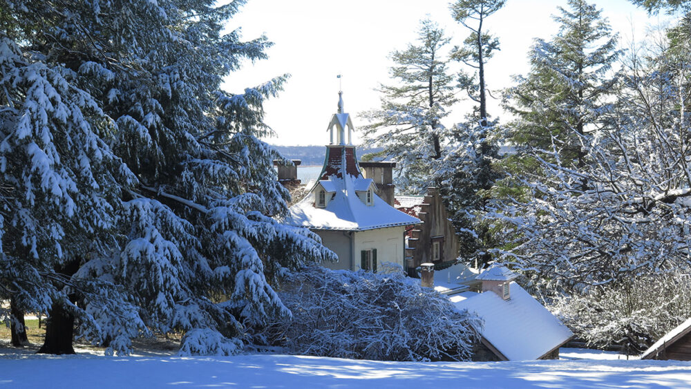 Washington Irving's Sunnyside in Winter Washington Irving's Sunnyside in Winter