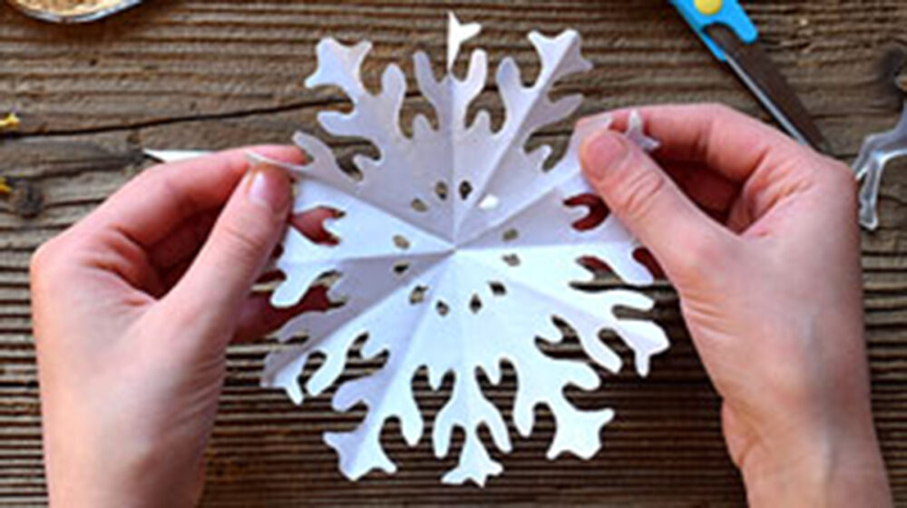 Make Snowflakes 300 Paper Snowflake Making