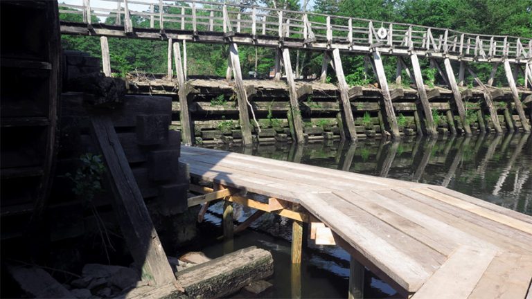 Philipsburg Manor Flume Platform