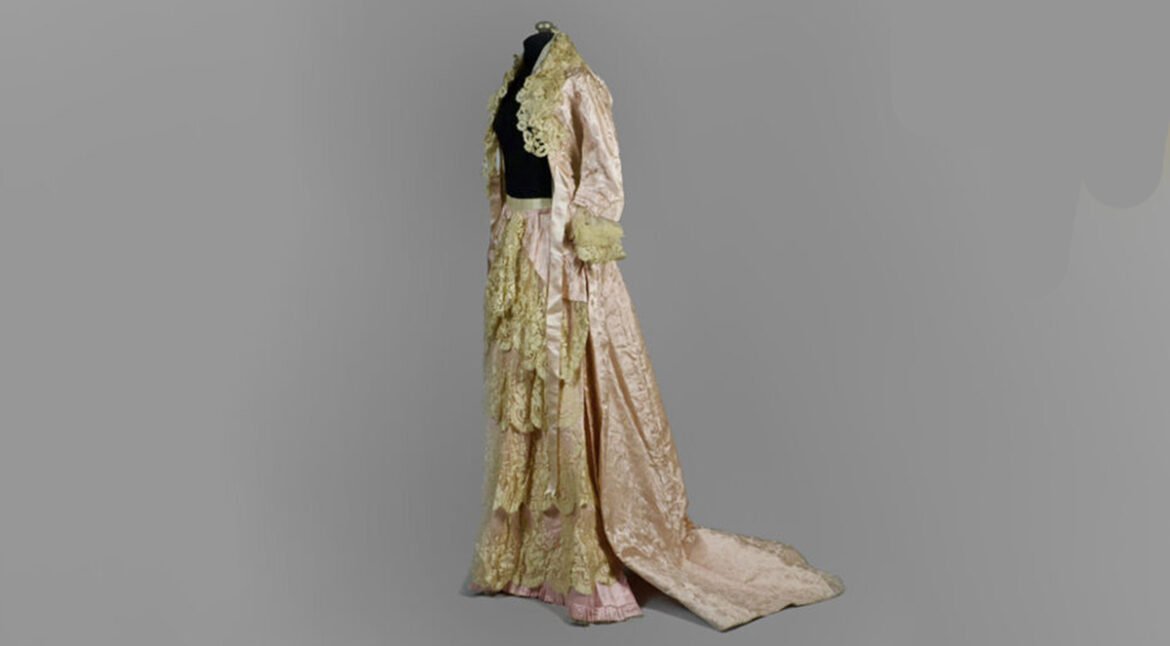 Pink 19th Century Gown 1200